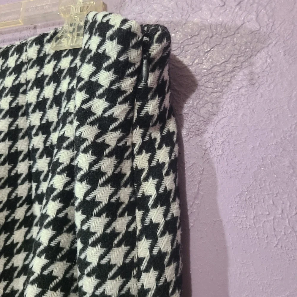 Old Navy Black White Houndstooth Mini Skirt Fitted Flounce Detail‎ Size Women XL